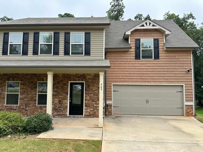 Building Photo - 609 Stevens Pl