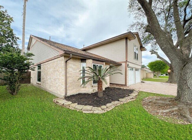 Foto del edificio - 7311 Fuchsia Ln