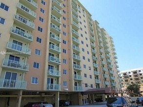 Building Photo - 3500 Coral Wy
