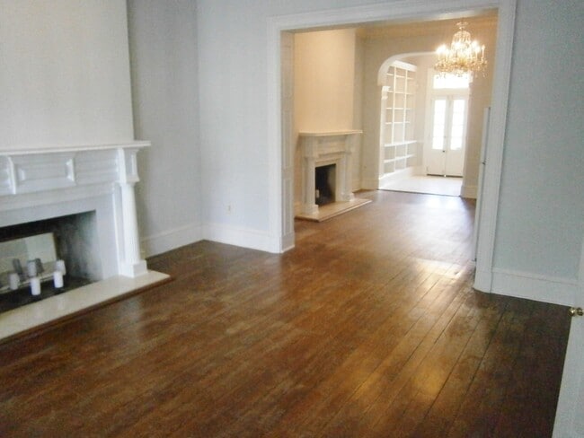 Foto del edificio - 107 W Taylor St
