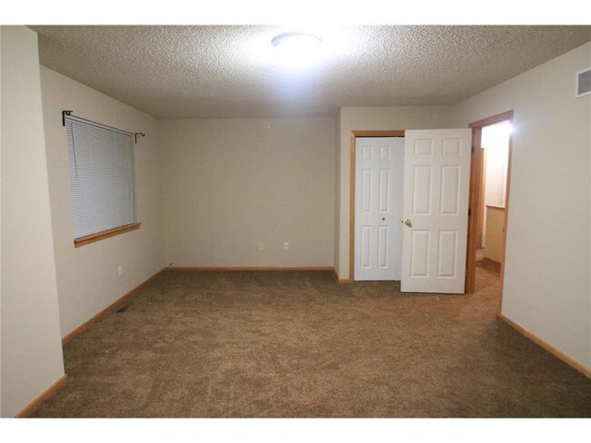 Building Photo - 14975 Pinto Ln