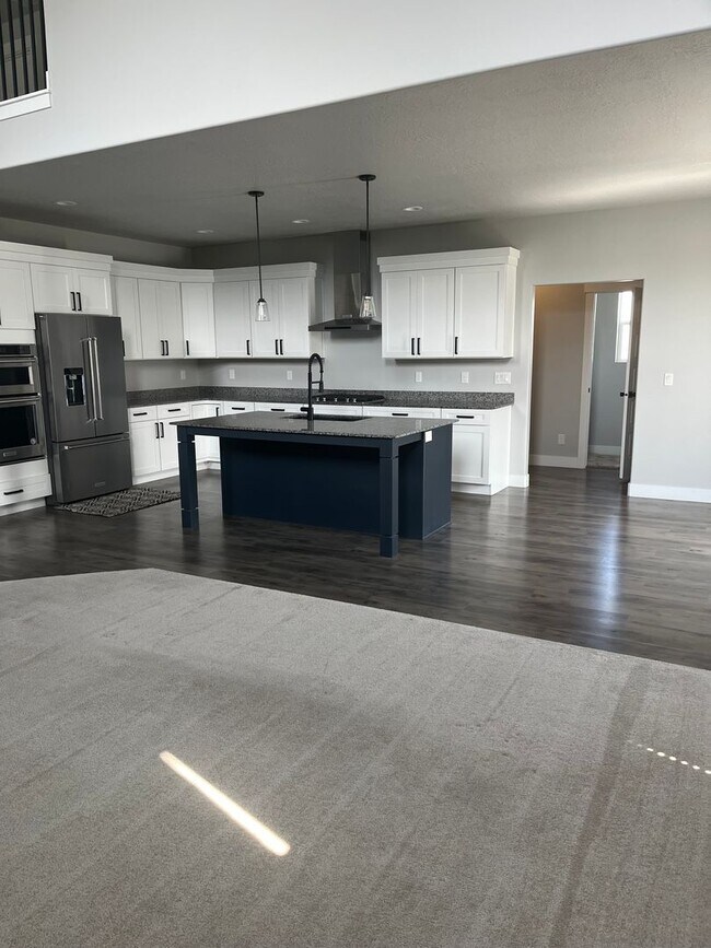Foto del edificio - Three Bed, Two and Half Bath Home in Eagle...
