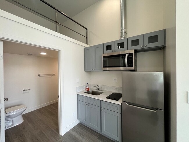 Building Photo - 136 W San Ysidro Blvd