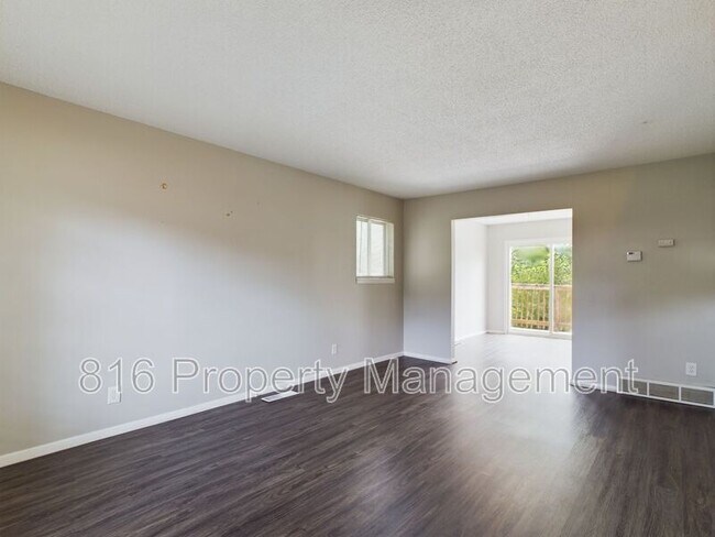 Building Photo - 8033 E 88th St