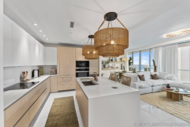 Building Photo - 3100 N Ocean Dr