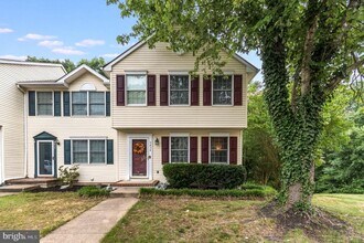 Building Photo - 9834 Dominion Forest Cir