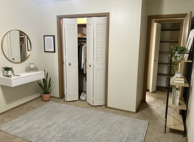 Building Photo - Large 1 Bedroom 1 Bath at Indian Village Apartments