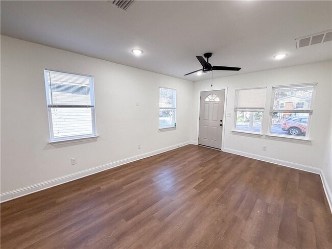 Building Photo - 1051 Lubel Ave