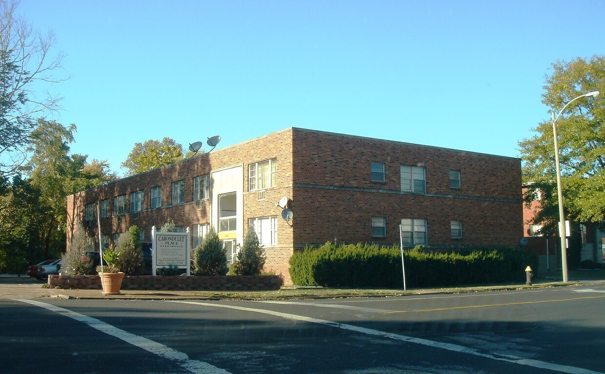 Primary Photo - Carondelet Place Apartments