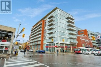 Building Photo - 354 Gladstone Ave