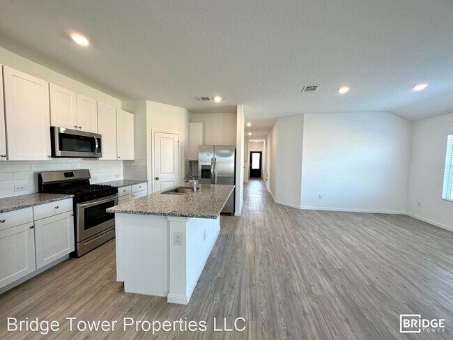 Building Photo - 4 br, 3 bath House - 1252 Treehouse Lane
