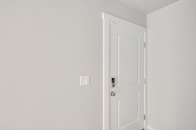 Foto del edificio - Beautiful 2 Bedroom Cottage Now Available!