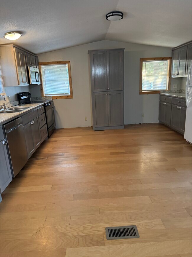 Foto del edificio - 178 Oak Leaf Ln