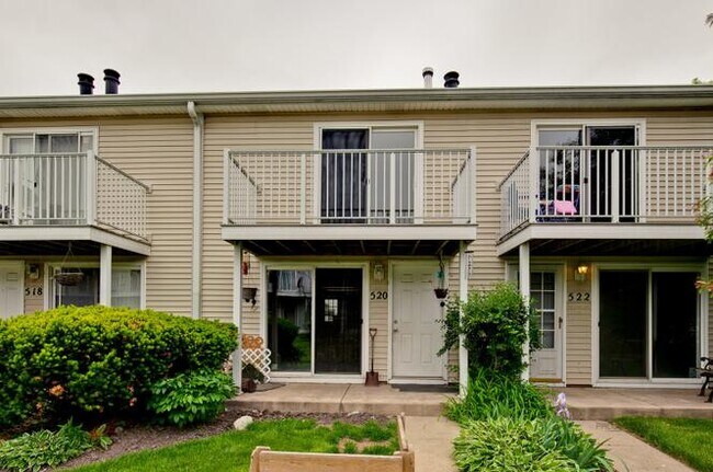 Foto del edificio - 520 Meadow Green Ln