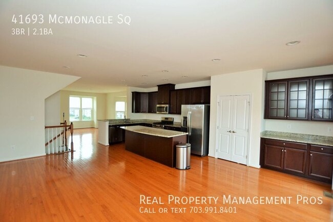 Foto del edificio - 41693 McMonagle Square