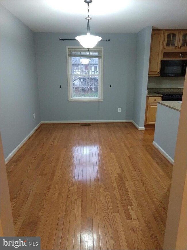 Building Photo - 3274 Applegate Ct