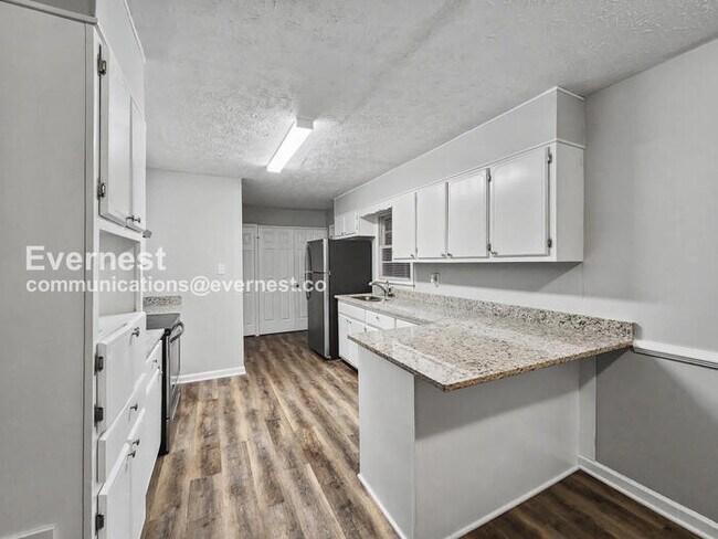 Foto del edificio - 624 Cannon Dr