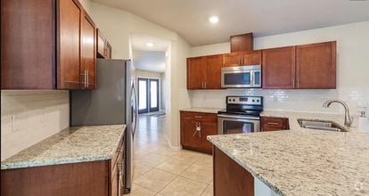 Building Photo - 14801 Royal Oak Ct