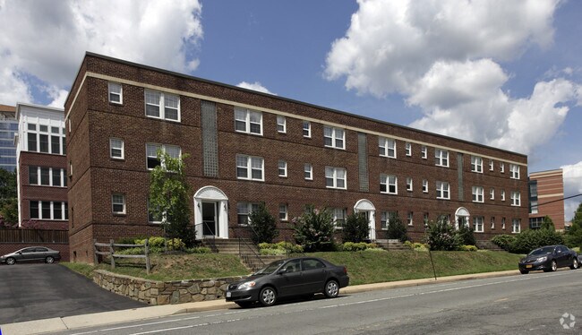 Swansen Apartments Rentals Arlington, VA