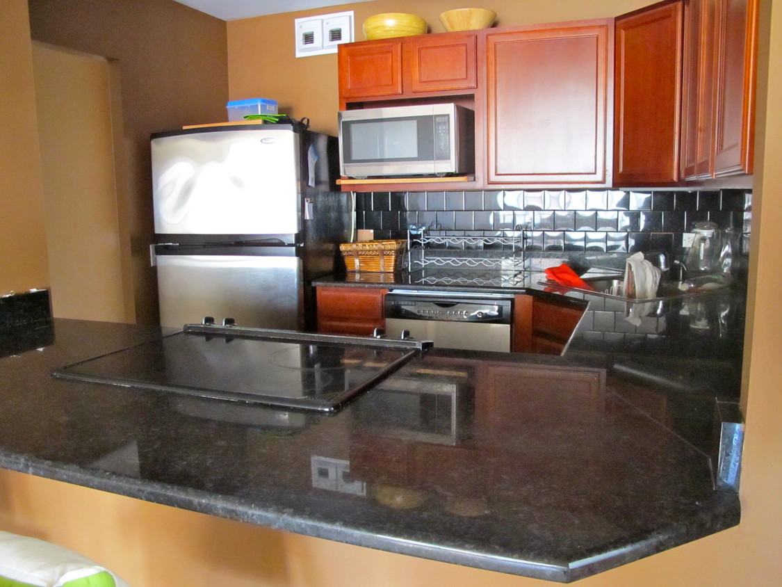Cocina - 525 W Hawthorne Pl