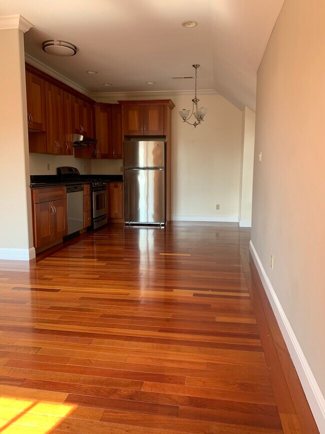 Foto del edificio - 2117 Ashby Avenue, Unit 2119 Ashby Avenue