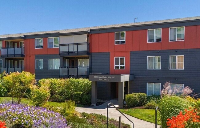 Foto del edificio - 7001 Sand Point Way NE
