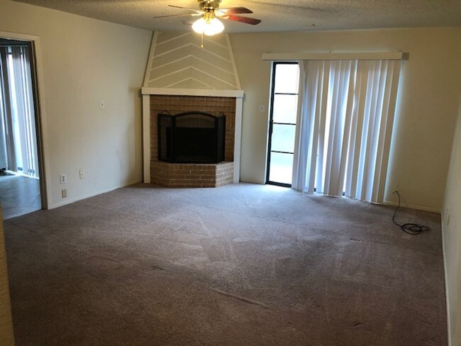 Building Photo - West Shreveport Condo