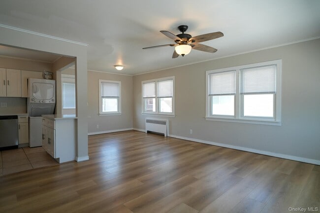 Building Photo - 59 Troy Ave