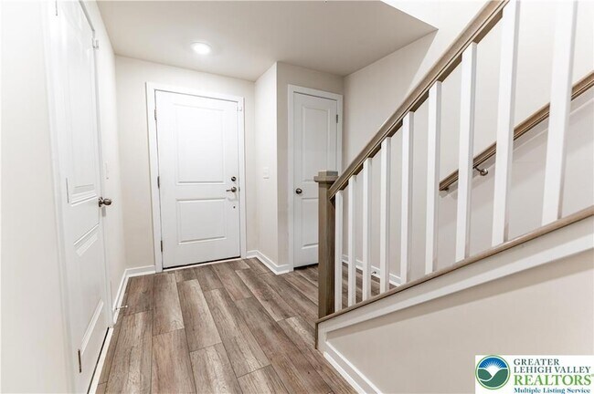 Foto del edificio - 4936 Brookside Ct
