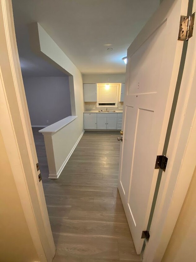 Foto principal - 6527 W Keefe Ave Pkwy. (3 Unit)