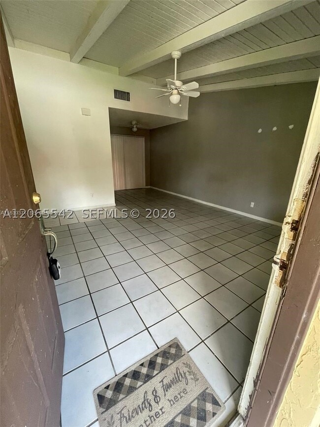 Building Photo - 415 Glenwood Dr