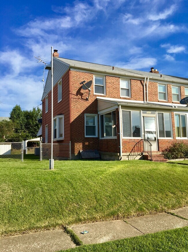 Foto del edificio - 7226 Bridgewood Dr