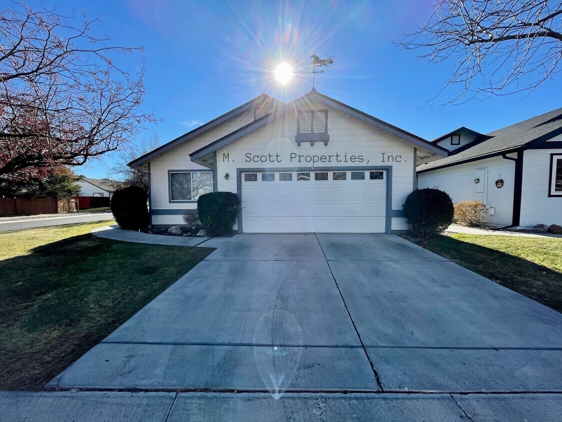 Primary Photo - 1760 Blue Spruce Ct