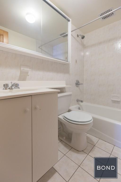 Building Photo - 59 W 73rd St