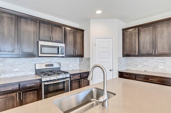 Building Photo - 12620 Iron Bridge Dr