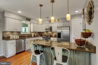 Building Photo - 127 Mountainview Dr