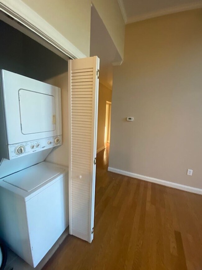 Foto del edificio - Charming 2-bedroom Condo- Old Shandon