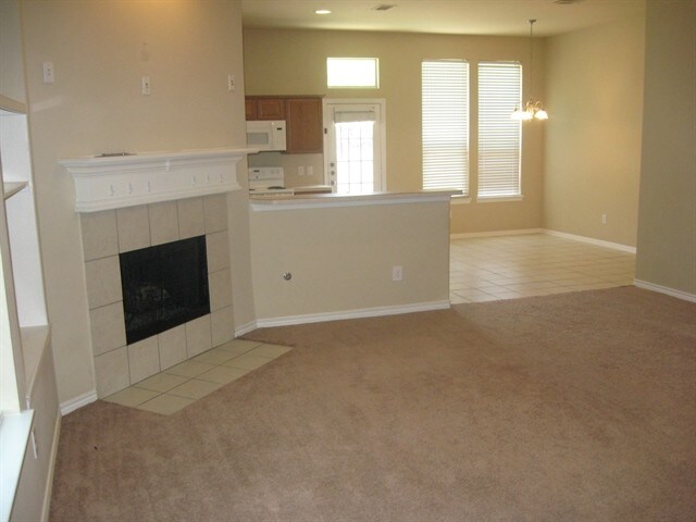 Building Photo - 735 Levi Bend