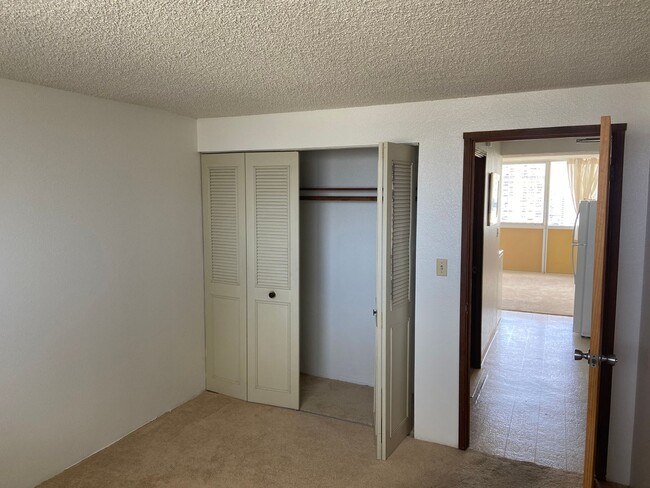 Building Photo - Aloha Lani