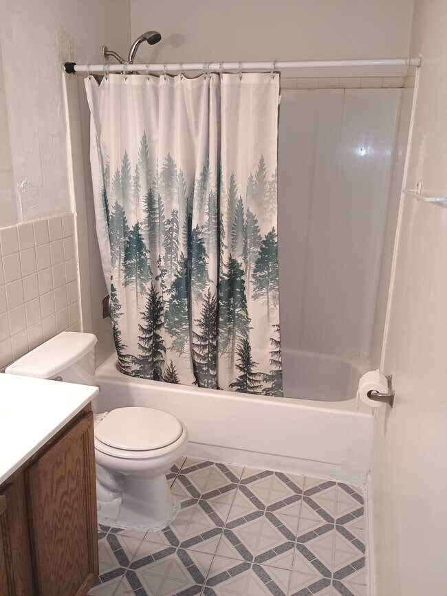 Building Photo - 306 Aldridge St