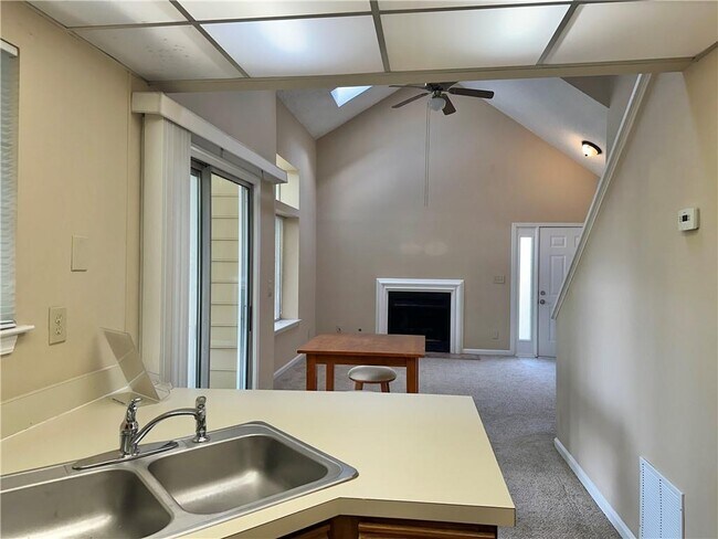 Foto del edificio - 2665 Windy Hill Pl