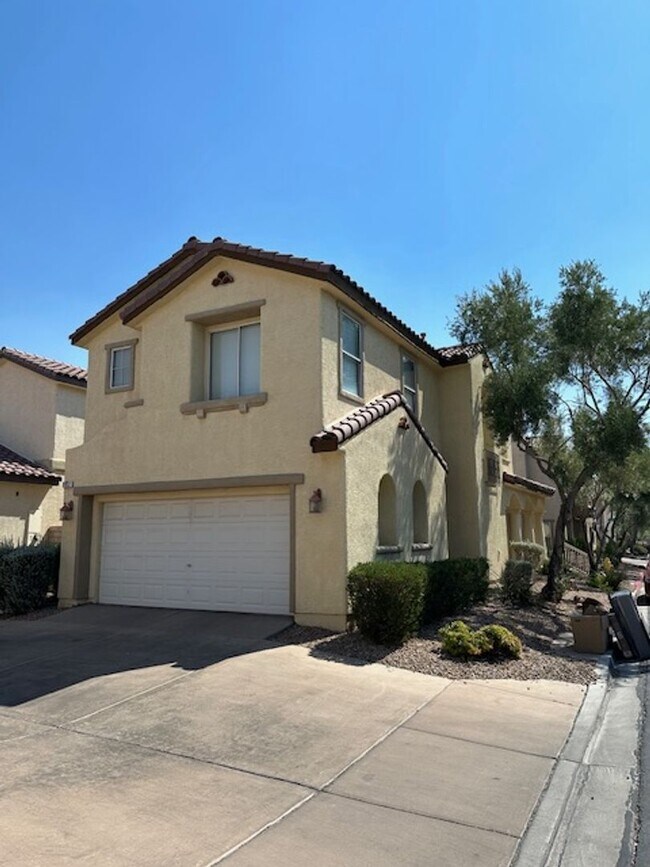 Building Photo - 4 bedroom house in Summerlin