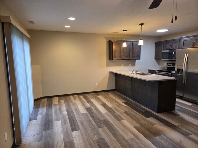 Foto del edificio - 9509 W Gert St