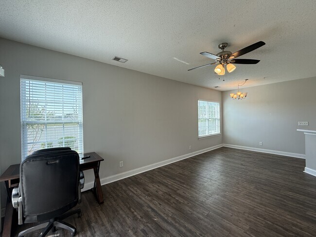 Foto del edificio - 4930 Crab Pond Ct