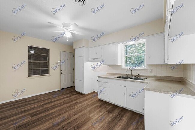 Foto del edificio - 1209 Edgemont Dr