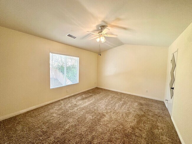 Foto del edificio - Gorgeous Eastlake Home in a Highly Sought-After Community!!