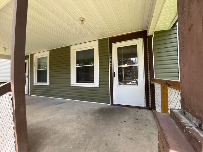 Foto del edificio - 357-359 Midland Ave