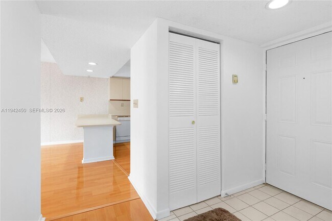 Foto del edificio - 8810 SW 132nd Pl