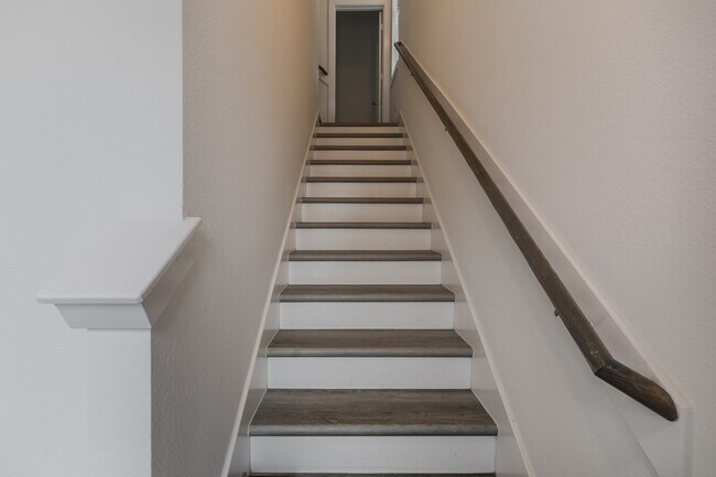 Building Photo - 18736 Centro Main St