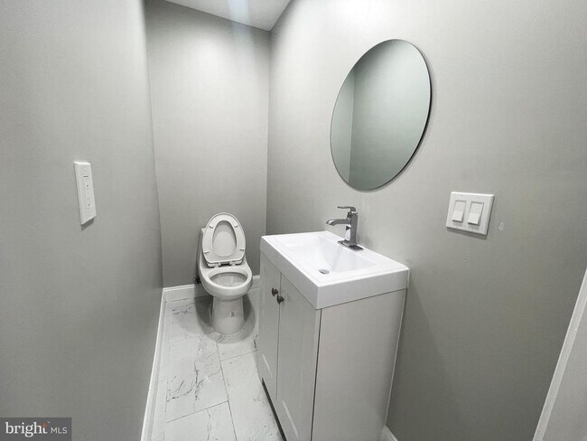 Foto del edificio - 1643 N 56th St
